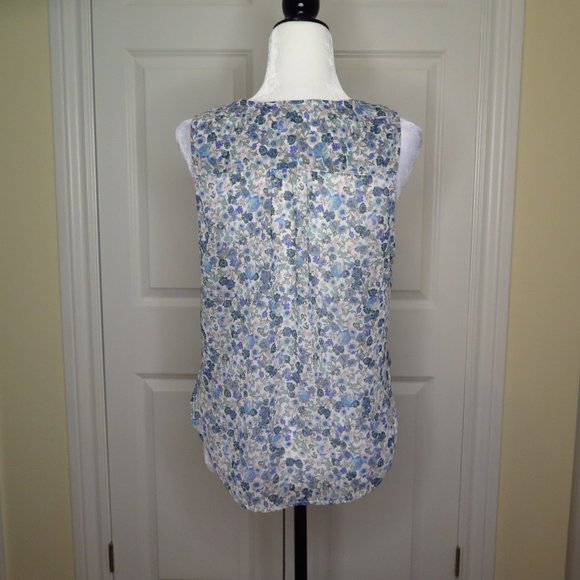 Garage Sheer Floral Top Blue and White - Picture 11 of 13